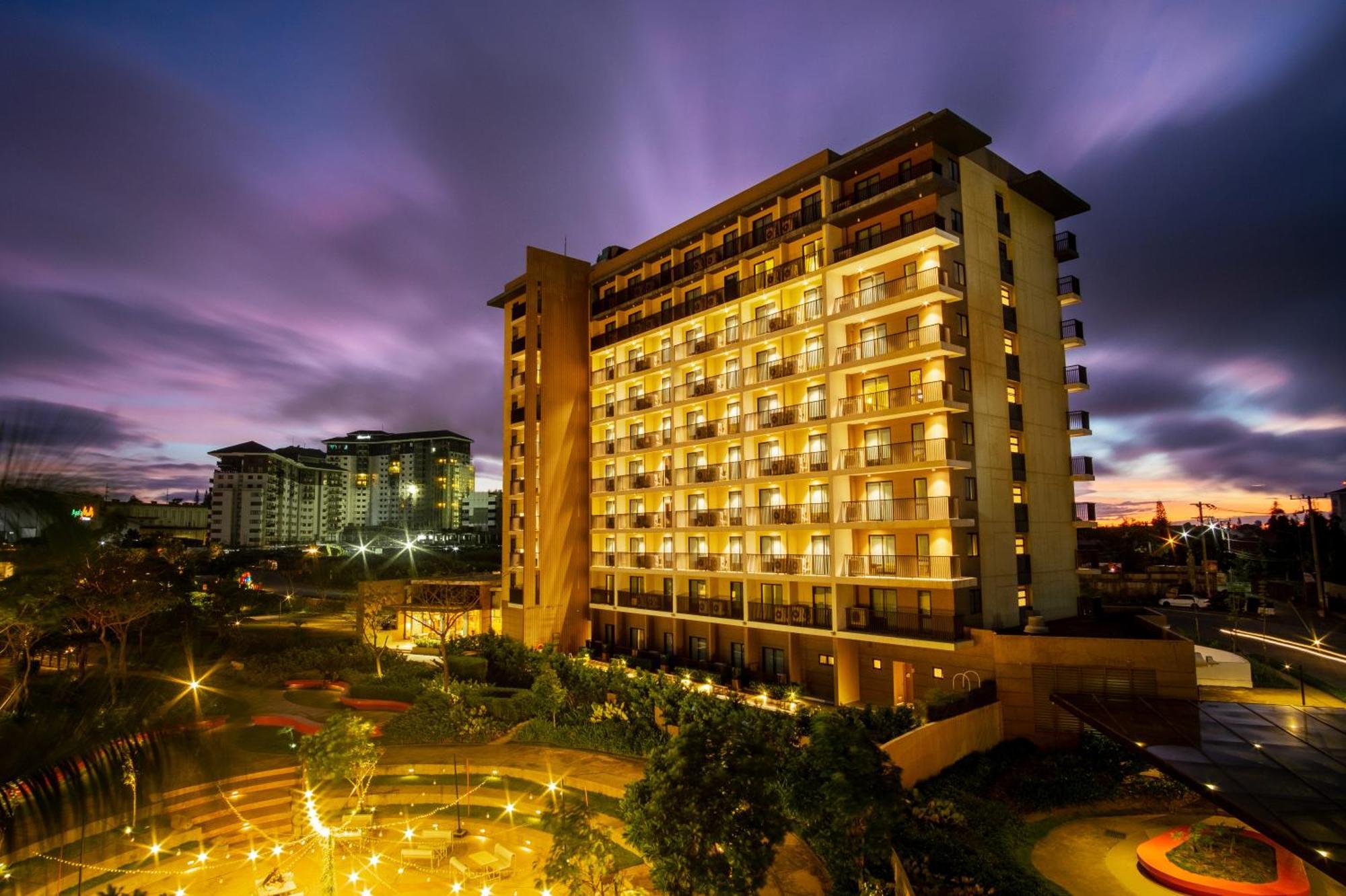 Quest Hotel Tagaytay Tagaytay City Esterno foto